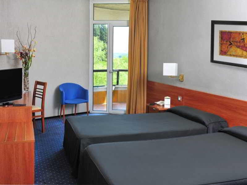 As Bellaterra Hotel Cerdanyola del Valles Bagian luar foto