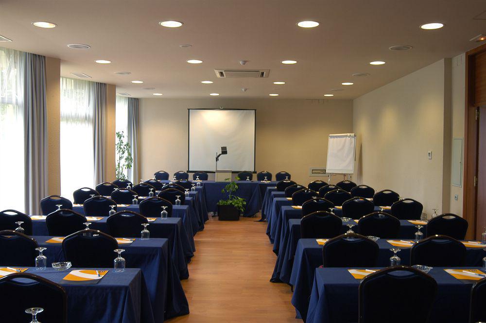 As Bellaterra Hotel Cerdanyola del Valles Bagian luar foto