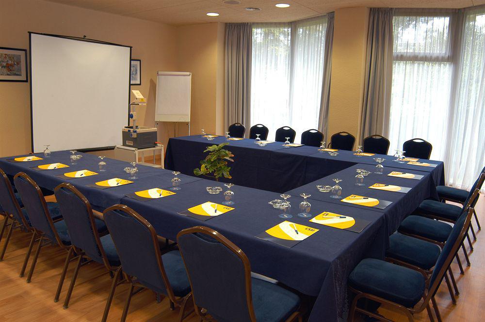 As Bellaterra Hotel Cerdanyola del Valles Bagian luar foto
